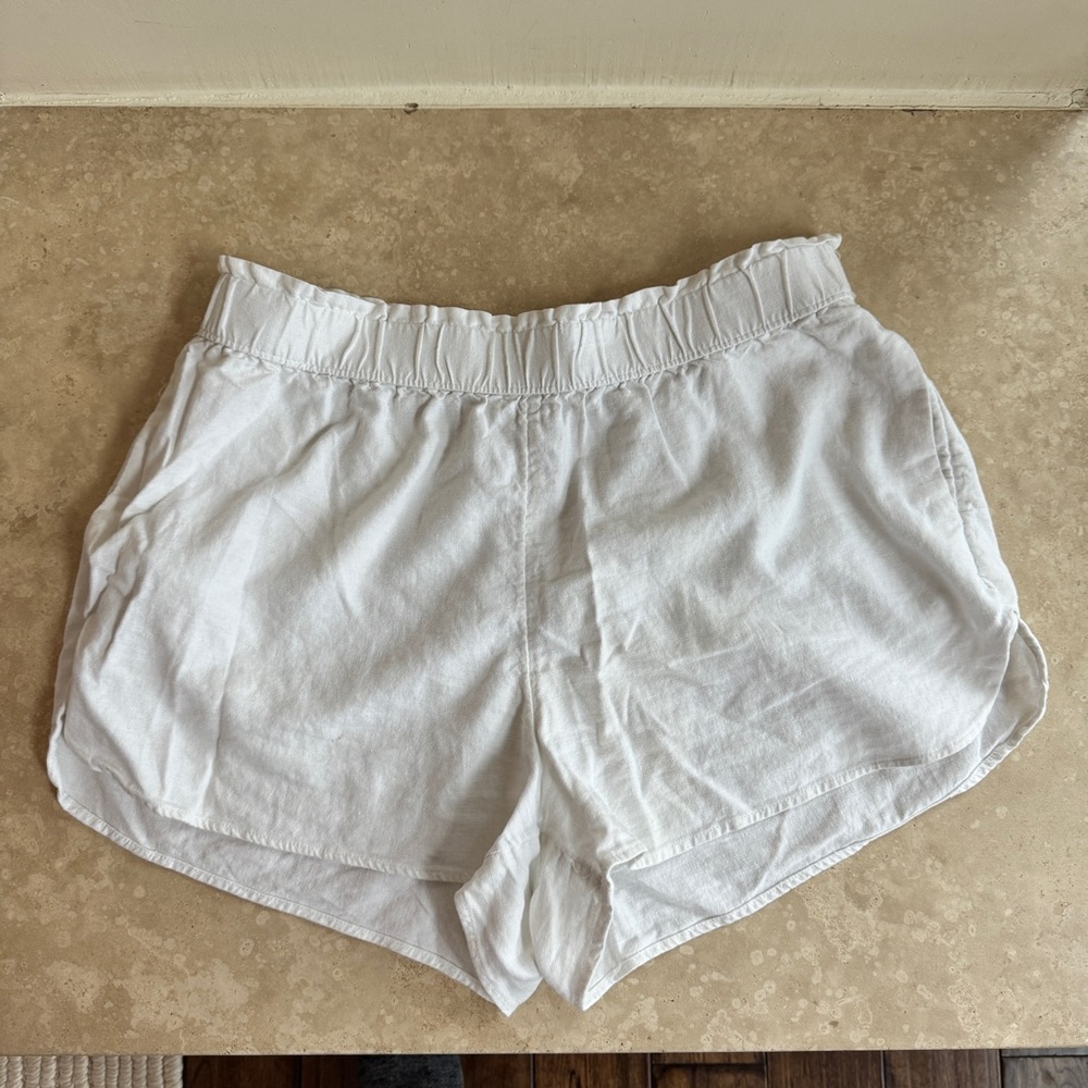 Universal Thread White Linen Pull On Elastic Waist Womens Size L 2 Inch Inseam - Picture 2 of 8